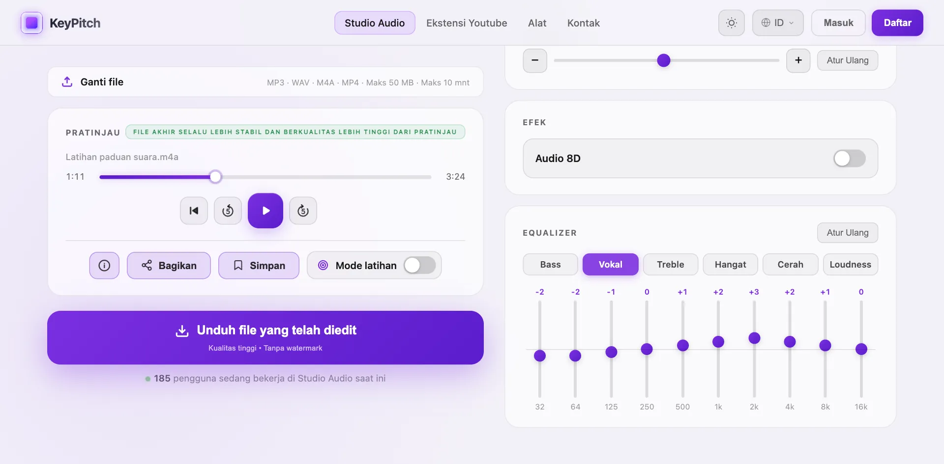 Studio Audio KeyPitch yang dibuka dari equalizer online: file yang sama, preset Vokal menyala di equalizer 10 band-nya dan tombol Unduh siap dipakai